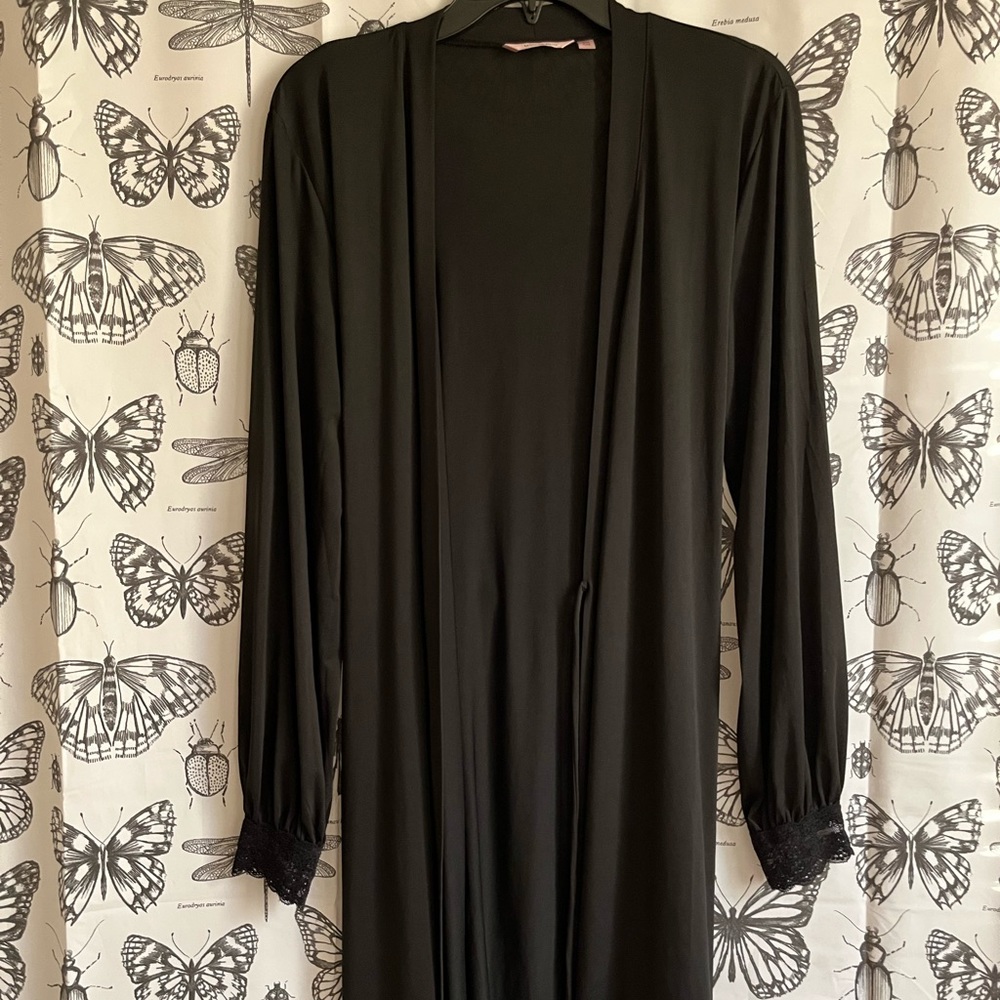 La Vie En Rose soft silky black long sleeve robe with lace details double tie